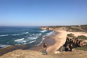 Surfcamp in Algarve checking surf conditions