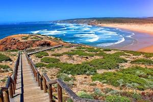 Surfcamp in Algarve landscape