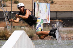 wakeboarding-ramp-jump-algarve-kitesurf-camp
